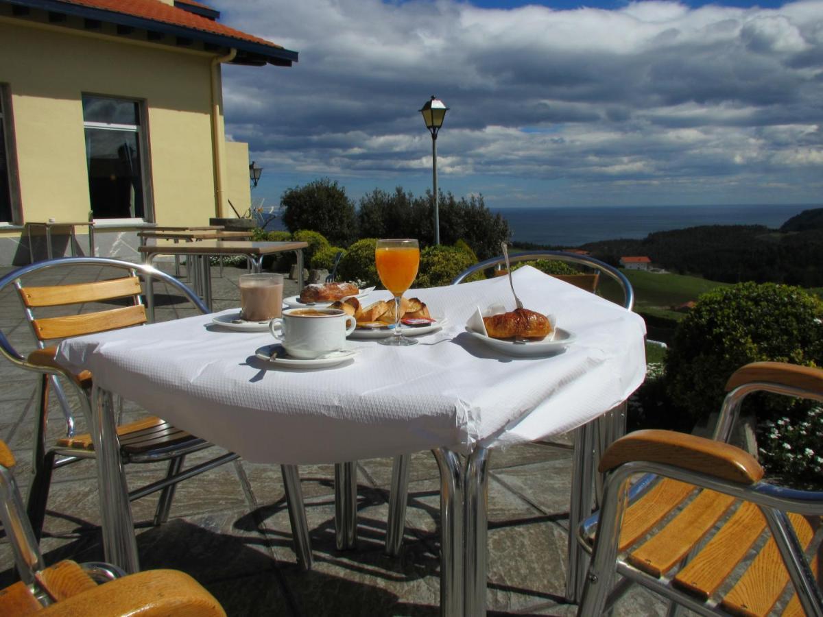 Hotel Ermintxo Ea Bagian luar foto