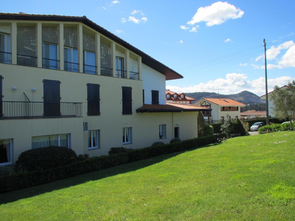 Hotel Ermintxo Ea Bagian luar foto