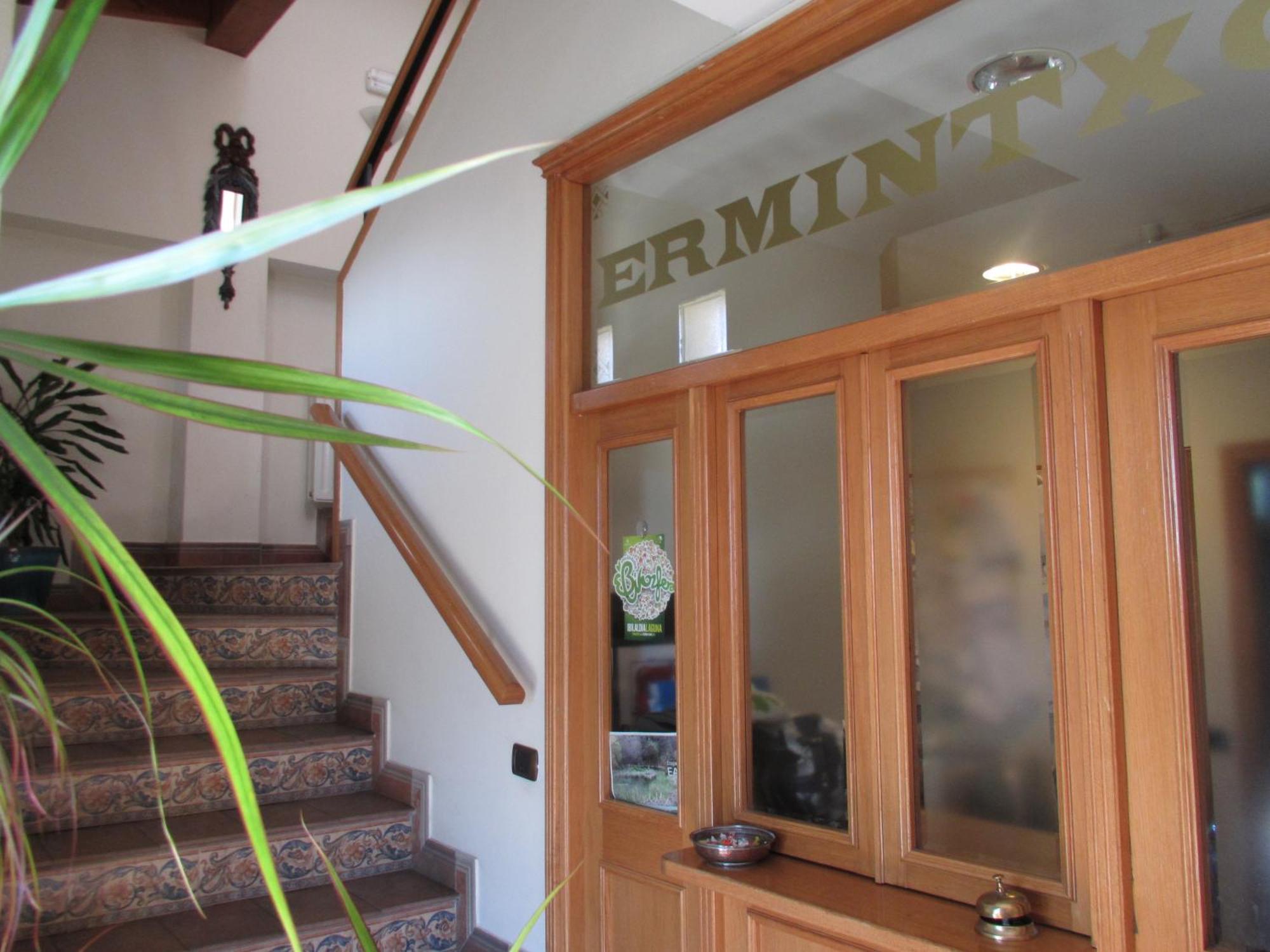 Hotel Ermintxo Ea Bagian luar foto
